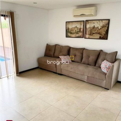 Casa com 290m², 3 quartos (sendo 3 suítes), 5 garagens, no bairro Ratones em Florianópolis