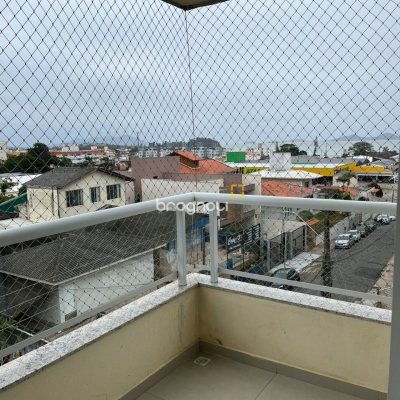 Apartamento com 65m², 2 quartos (sendo 1 suíte), 1 garagem, no bairro Ipiranga em São José