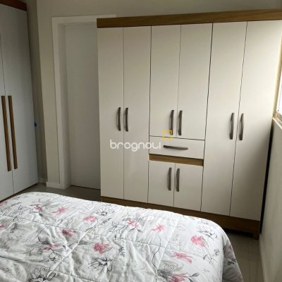 Apartamento com 65m², 2 quartos (sendo 1 suíte), 1 garagem, no bairro Ipiranga em São José