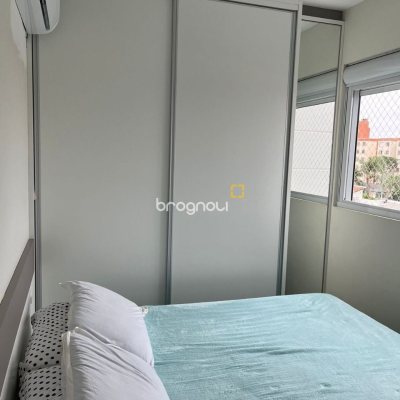 Apartamento com 65m², 2 quartos (sendo 1 suíte), 1 garagem, no bairro Ipiranga em São José
