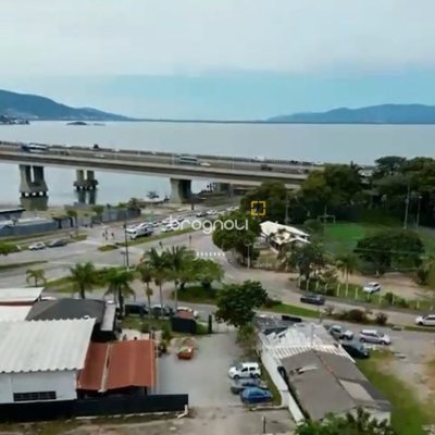 Terreno com 426m², no bairro Estreito em Florianópolis