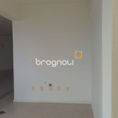 Sala com 76m², 1 garagem, no bairro Centro em Florianópolis