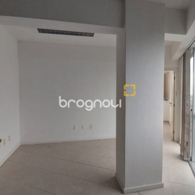 Sala com 76m², 1 garagem, no bairro Centro em Florianópolis