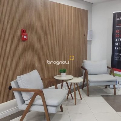Sala com 76m², 1 garagem, no bairro Centro em Florianópolis