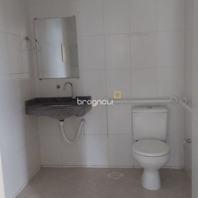 Sala com 76m², 1 garagem, no bairro Centro em Florianópolis