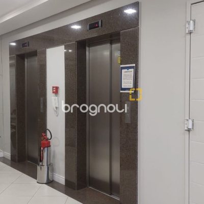 Sala com 76m², 1 garagem, no bairro Centro em Florianópolis