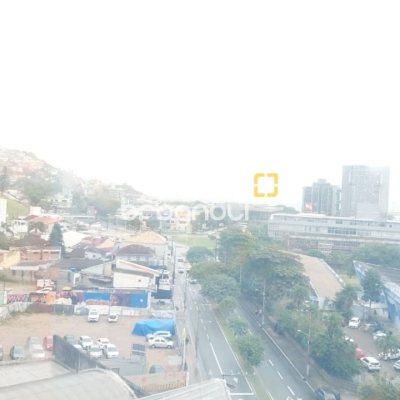 Sala com 76m², 1 garagem, no bairro Centro em Florianópolis