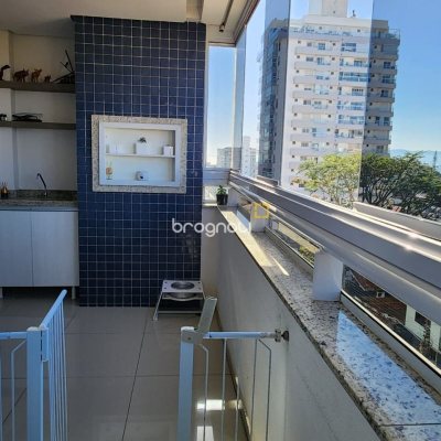 Apartamento com 92m², 3 quartos (sendo 1 suíte), 1 garagem, no bairro Barreiros em São José