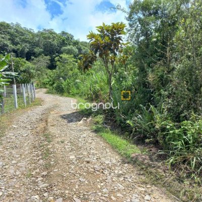 Terreno com 3780m², no bairro Fazenda do Sacramento em Águas Mornas