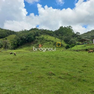 Terreno com 11000m², no bairro Fazenda do Sacramento em Águas Mornas