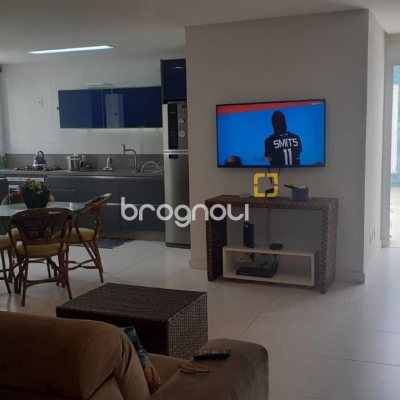 Cobertura com 252m², 4 quartos (sendo 2 suítes), 2 garagens, no bairro Ingleses em Florianópolis