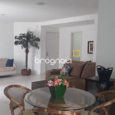 Cobertura com 252m², 4 quartos (sendo 2 suítes), 2 garagens, no bairro Ingleses em Florianópolis