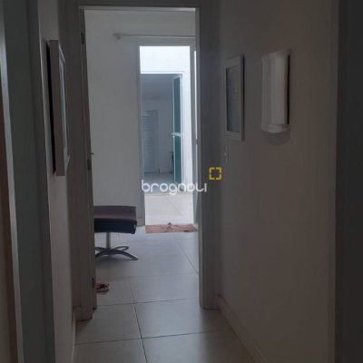 Cobertura com 252m², 4 quartos (sendo 2 suítes), 2 garagens, no bairro Ingleses em Florianópolis