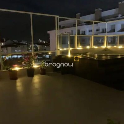 Cobertura com 252m², 4 quartos (sendo 2 suítes), 2 garagens, no bairro Ingleses em Florianópolis