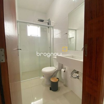 Casa com 162m², 2 quartos (sendo 2 suítes), 6 garagens, no bairro Cachoeira do Bom Jesus em Florianópolis