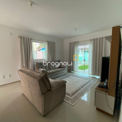 Casa com 162m², 2 quartos (sendo 2 suítes), 6 garagens, no bairro Cachoeira do Bom Jesus em Florianópolis