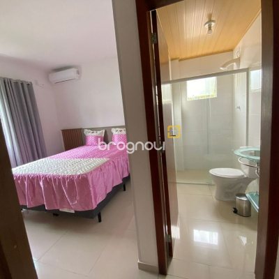 Casa com 162m², 2 quartos (sendo 2 suítes), 6 garagens, no bairro Cachoeira do Bom Jesus em Florianópolis