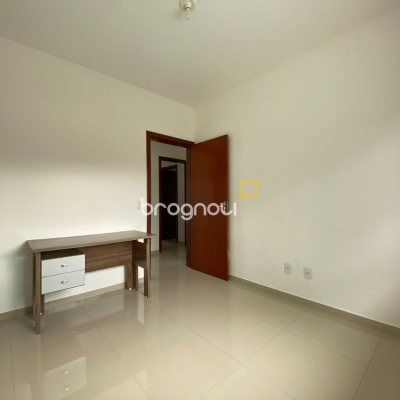 Casa com 162m², 2 quartos (sendo 2 suítes), 6 garagens, no bairro Cachoeira do Bom Jesus em Florianópolis
