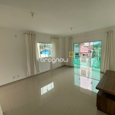 Casa com 162m², 2 quartos (sendo 2 suítes), 6 garagens, no bairro Cachoeira do Bom Jesus em Florianópolis