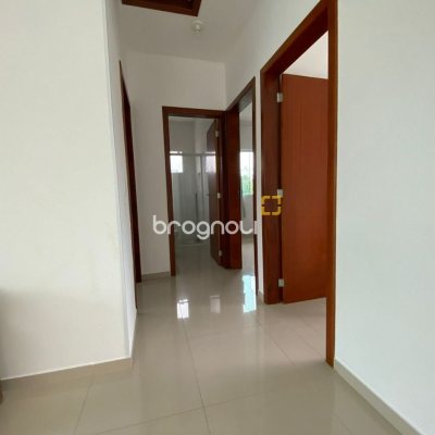 Casa com 162m², 2 quartos (sendo 2 suítes), 6 garagens, no bairro Cachoeira do Bom Jesus em Florianópolis