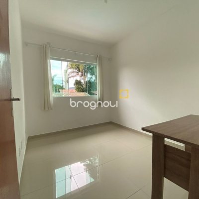 Casa com 162m², 2 quartos (sendo 2 suítes), 6 garagens, no bairro Cachoeira do Bom Jesus em Florianópolis