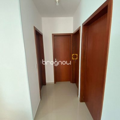Casa com 162m², 2 quartos (sendo 2 suítes), 6 garagens, no bairro Cachoeira do Bom Jesus em Florianópolis