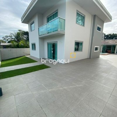 Casa com 162m², 2 quartos (sendo 2 suítes), 6 garagens, no bairro Cachoeira do Bom Jesus em Florianópolis