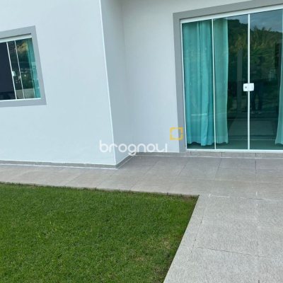 Casa com 162m², 2 quartos (sendo 2 suítes), 6 garagens, no bairro Cachoeira do Bom Jesus em Florianópolis