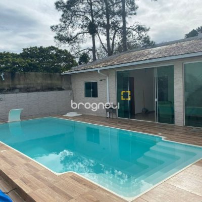Casa com 162m², 2 quartos (sendo 2 suítes), 6 garagens, no bairro Cachoeira do Bom Jesus em Florianópolis