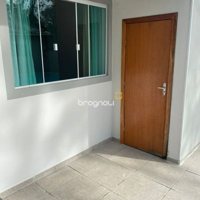 Casa com 162m², 2 quartos (sendo 2 suítes), 6 garagens, no bairro Cachoeira do Bom Jesus em Florianópolis