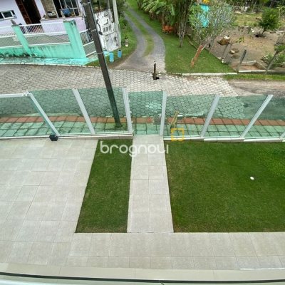 Casa com 162m², 2 quartos (sendo 2 suítes), 6 garagens, no bairro Cachoeira do Bom Jesus em Florianópolis