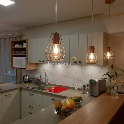 Casa com 190m², 3 quartos (sendo 2 suítes), 3 garagens, no bairro Daniela em Florianópolis