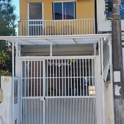 Pousada / Hotel com 255m², 8 quartos, 2 garagens, no bairro Lagoa da Conceição em Florianópolis