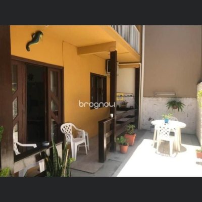 Pousada / Hotel com 255m², 8 quartos, 2 garagens, no bairro Lagoa da Conceição em Florianópolis