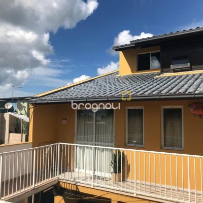 Pousada / Hotel com 255m², 8 quartos, 2 garagens, no bairro Lagoa da Conceição em Florianópolis