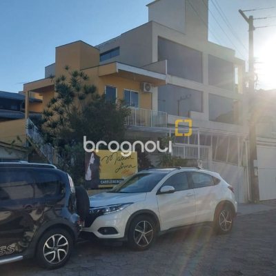 Pousada / Hotel com 255m², 8 quartos, 2 garagens, no bairro Lagoa da Conceição em Florianópolis