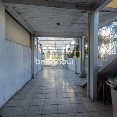 Pousada / Hotel com 255m², 8 quartos, 2 garagens, no bairro Lagoa da Conceição em Florianópolis