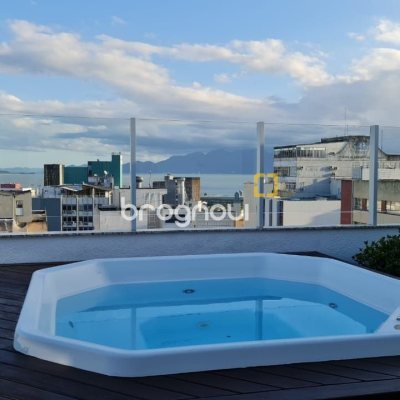 Cobertura com 173m², 2 quartos (sendo 1 suíte), 1 garagem, no bairro Centro em Florianópolis