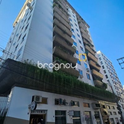 Cobertura com 173m², 2 quartos (sendo 1 suíte), 1 garagem, no bairro Centro em Florianópolis