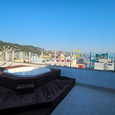 Cobertura com 173m², 2 quartos (sendo 1 suíte), 1 garagem, no bairro Centro em Florianópolis