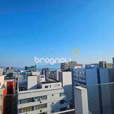 Cobertura com 173m², 2 quartos (sendo 1 suíte), 1 garagem, no bairro Centro em Florianópolis