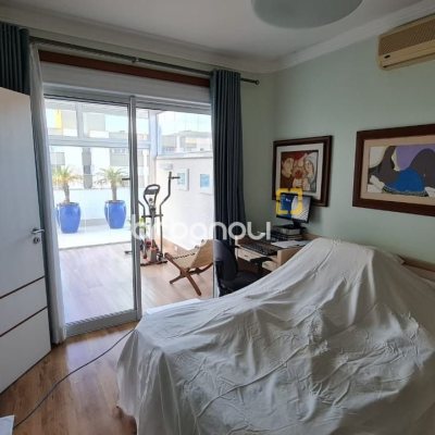 Cobertura com 173m², 2 quartos (sendo 1 suíte), 1 garagem, no bairro Centro em Florianópolis