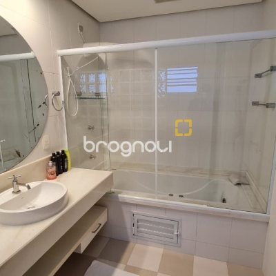 Cobertura com 173m², 2 quartos (sendo 1 suíte), 1 garagem, no bairro Centro em Florianópolis