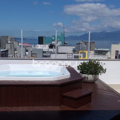 Cobertura com 173m², 2 quartos (sendo 1 suíte), 1 garagem, no bairro Centro em Florianópolis