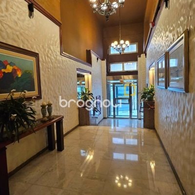 Cobertura com 173m², 2 quartos (sendo 1 suíte), 1 garagem, no bairro Centro em Florianópolis