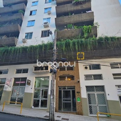 Cobertura com 173m², 2 quartos (sendo 1 suíte), 1 garagem, no bairro Centro em Florianópolis