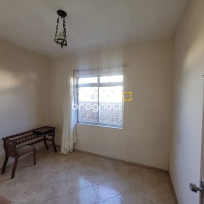 Casa com 138m², 3 quartos (sendo 1 suíte), 4 garagens, no bairro Estreito em Florianópolis