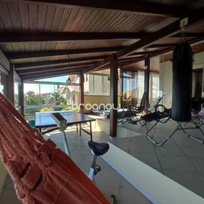 Casa de Condomínio com 287m², 6 quartos (sendo 4 suítes), 3 garagens, no bairro Bosque das Mansões em São José
