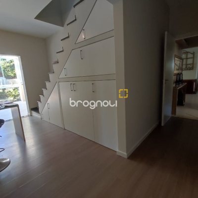 Casa de Condomínio com 287m², 6 quartos (sendo 4 suítes), 3 garagens, no bairro Bosque das Mansões em São José