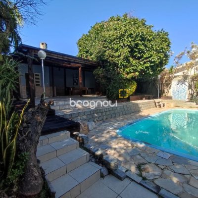 Casa de Condomínio com 287m², 6 quartos (sendo 4 suítes), 3 garagens, no bairro Bosque das Mansões em São José